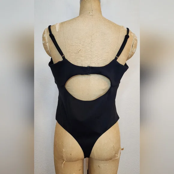 Good American Black Scuba Flexi Wire Bodysuit - Picture 10 of 12